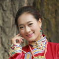 年轻的小婕子